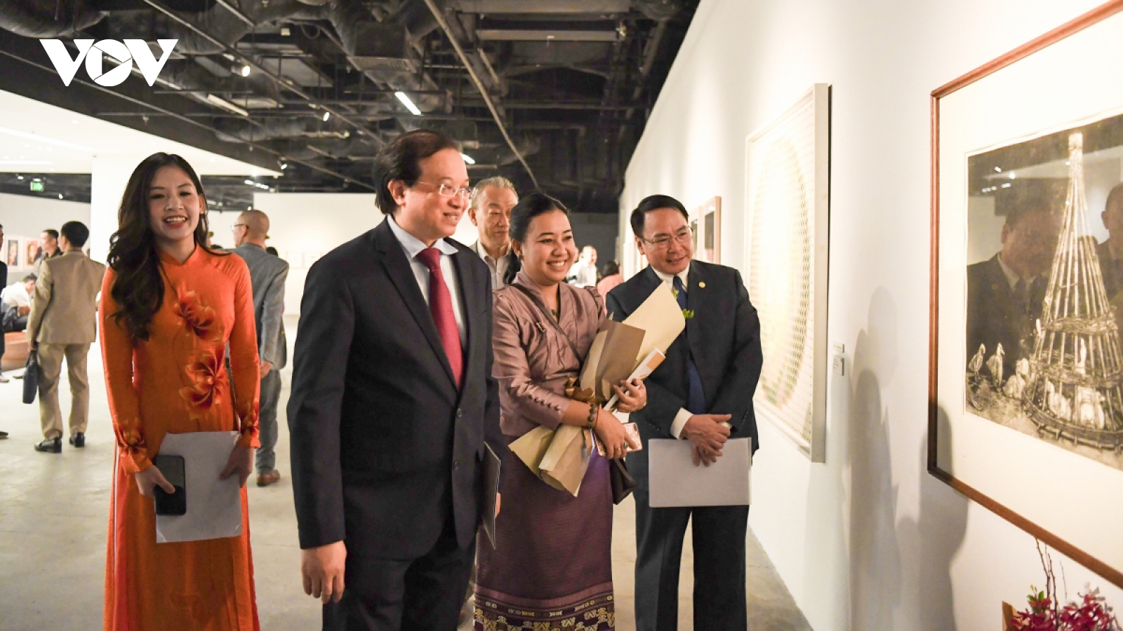 Third ASEAN Graphic Arts Competition and Exhibition gets underway in Hanoi